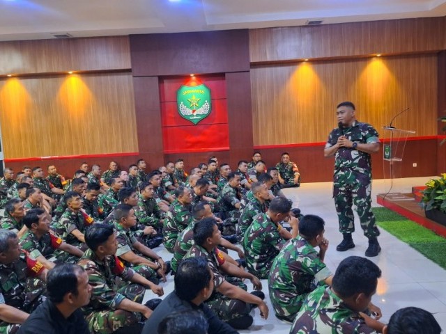 Awal Tahun, Kasdim 0501/JP Berikan Penekanan kepada Personel Militer dan PNS Kodim 0501/JP