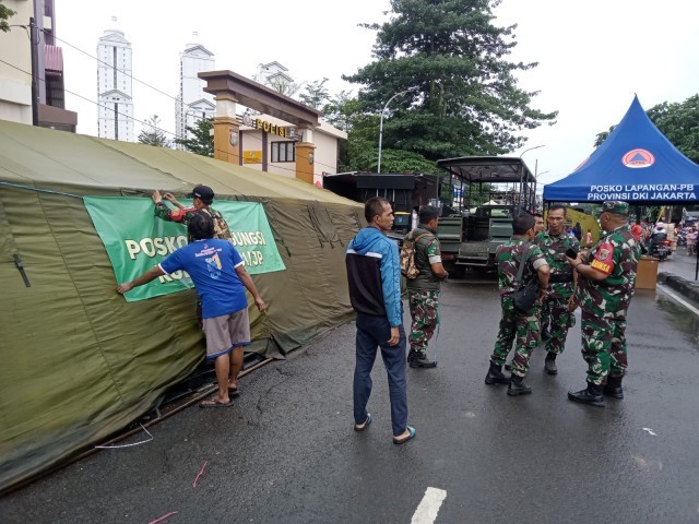 Kodim 0501/Jakarta Pusat Gerak Cepat Bantu Korban Kebakaran di Kemayoran dan Mangga Besar