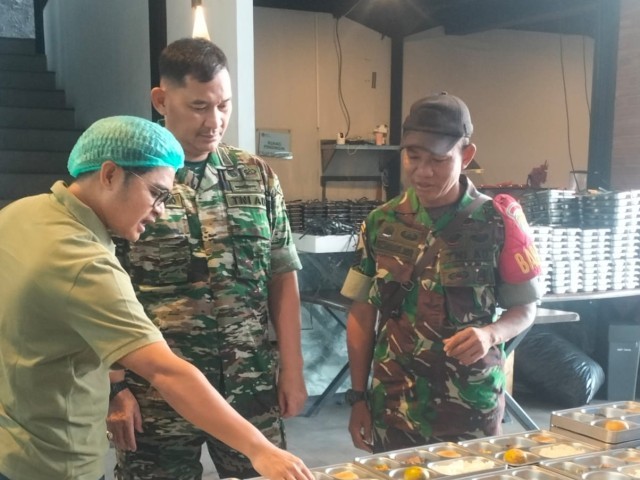 Dapur Khusus Bersih, Pasiter Kodim 0505/JT Mengecek Distribusi MBG
