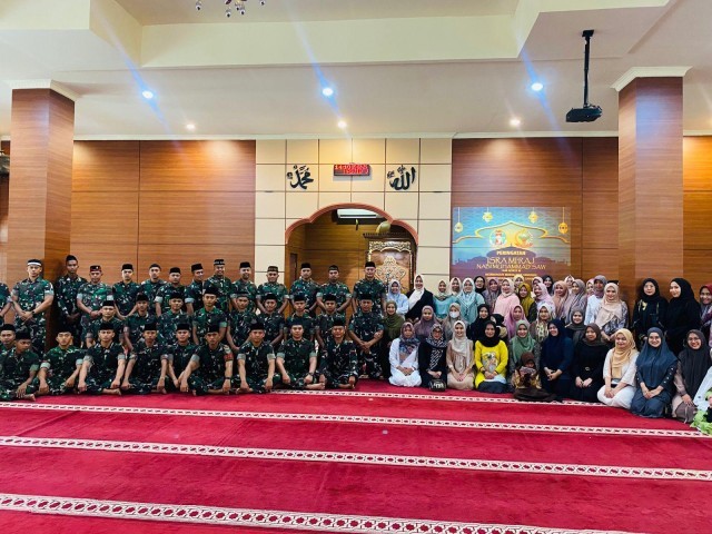 Batalyon Arhanud 6/Bay Gelar Peringatan Isra Mi'raj Nabi Muhammad SAW 1446 H/2025 M