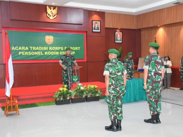 Kasdim 0501/Jakarta Pusat Pimpin Acara Korps Raport Perwira Pindah Satuan
