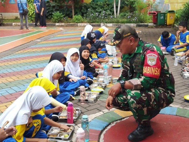 Bersama SPPG Dapur Khusus, Kodim 0505/Jakarta Timur Distribusikan 35.466 MBG ke-5 Kecamatan