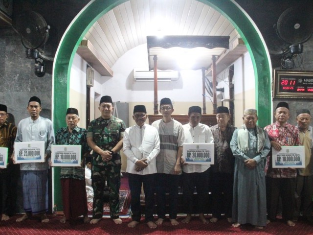 Dandim 0506/Tangerang Dampingi Walikota Tarling di Masjid Jami Al Huda