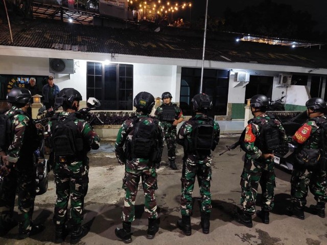 Antisipasi Tawuran Warga, Koramil 02/Matraman Giat Patroli Malam