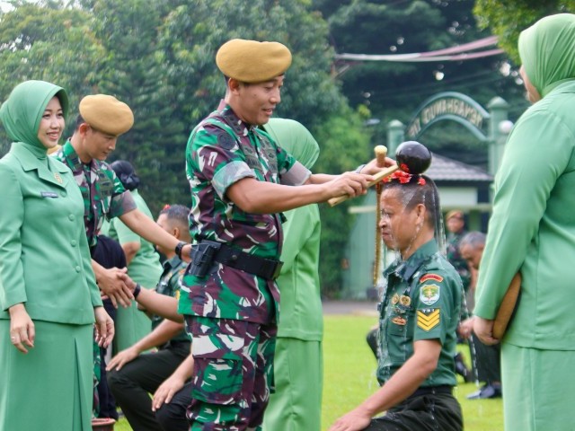 Resimen Arhanud 1/F Gelar Upacara Kenaikan Pangkat Periode 1 April 2025