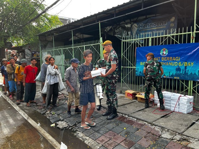 Kegiatan Rutin Jumat Berkah Batalyon Arhanud 6/BAY