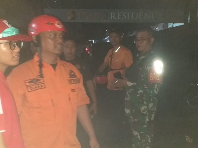 Babinsa Koramil 07/Pondok Aren Sertu Liberty Bantu Pencairan Anak Hilang 