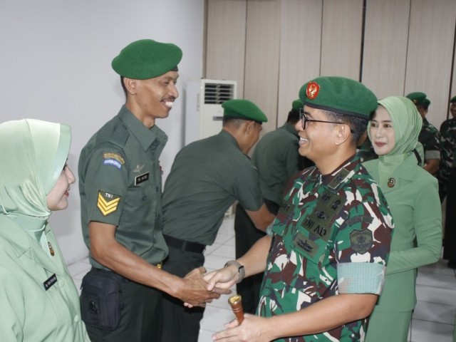 Laporan Korps Kenaikan Pangkat Bintara dan Tamtama Kodim 0503/JB Periode 01-04-2025 Berlangsung Lancar dan Tertib