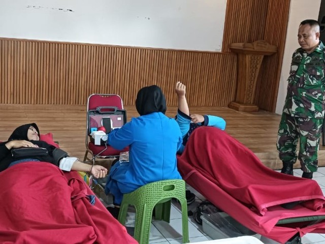 Peduli Terhadap Sesama, Kodim 0505/JT Giat Bakti Sosial Donor Darah