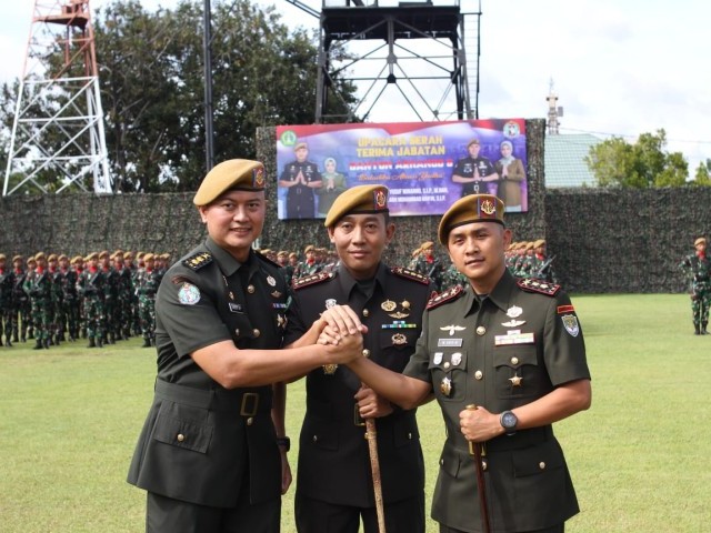 Danmenarhanud 1/F Pimpin Serah Terima Jabatan Danyon Arhanud 6/BAY