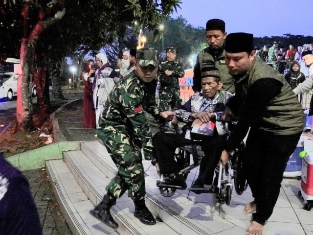 Pasandi Kodim 0510/Trs Pimpin Pengamanan Pelepasan Jemaah Haji