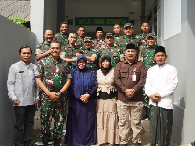 Tim Penilai Lomba Karya Bakti Tingkat Korem Kunjungi Panti Asuhan Yayasan Amanah Assodiqiyah
