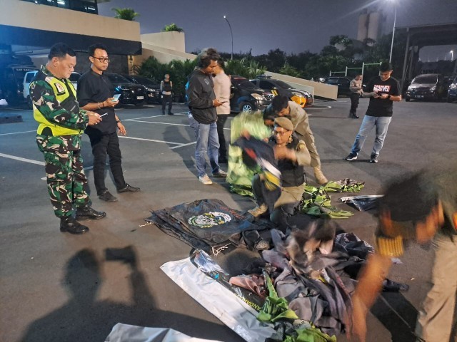 Kodim 0507/Bekasi Dukung Penertiban Atribut Ormas untuk Ciptakan Lingkungan Bersih dan Tertib di Kota Bekasi