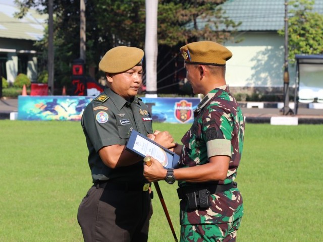 Batalyon Arhanud 6/BAY Menggelar Acara Korps Pindah Satuan Perwira
