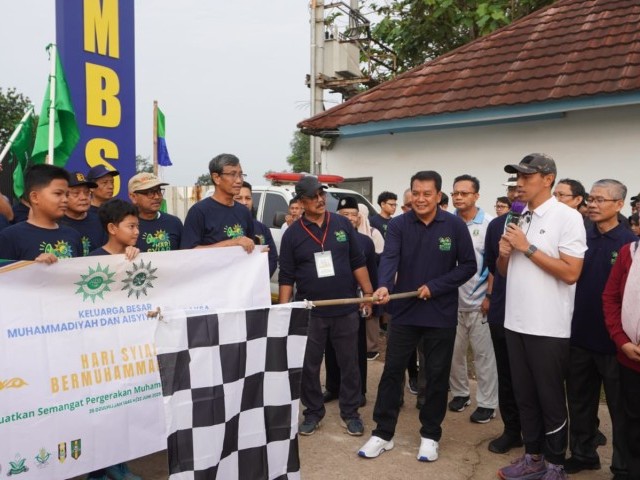Dandim 0510/TRS Dukung Penuh Jalan Sehat Bersama Milad Aisyiyah dan Hari Lingkungan