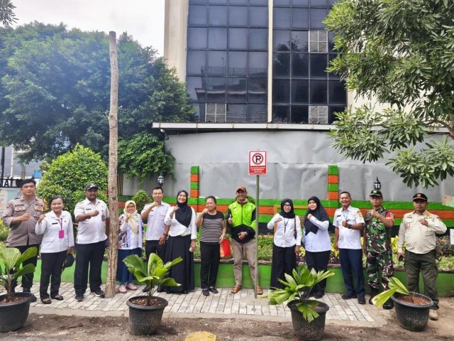 Pererat Hubungan Kerja dengan ASN di Wilayah, Babinsa Serka Mukoddas Laksanakan Komsos