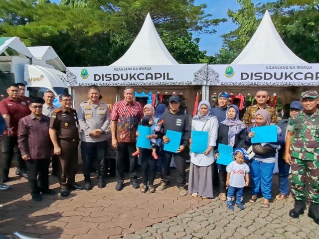 Kodim 0507/Bekasi Gandeng Disdukcapil Kota Bekasi Bantu Warga Urus Akta Kelahiran
