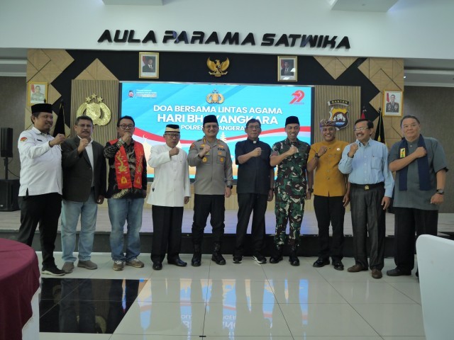 Demi Keselamatan Bangsa dan Negara, Dandim 0510/Trs Hadiri Doa Bersama Lintas Agama