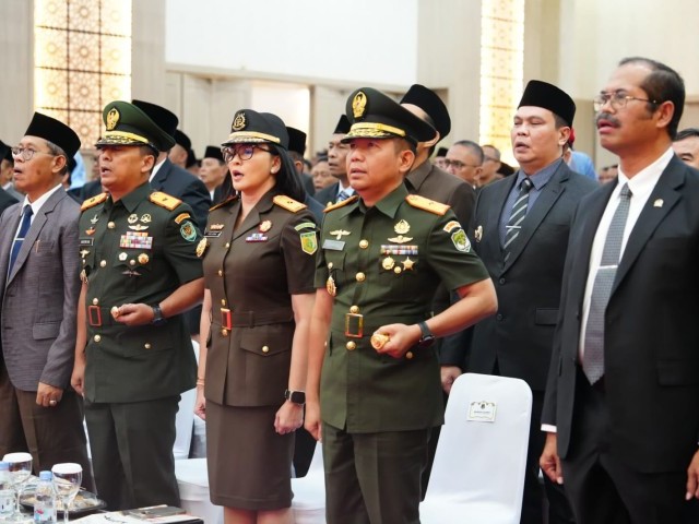 Danrem 052/Wkr Hadiri Pelantikan Deden Apriandhi Sebagai Sekda Banten