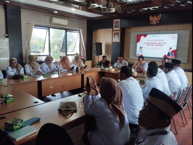Jelang HUT RI Ke-80 Babinsa Koramil 12/Rajeg Hadiri Rapat