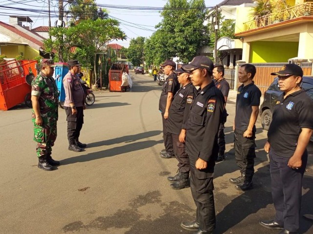 Peltu Andi Prayitno Latih Security PBB : Tumbuhkan Jiwa Tangguh