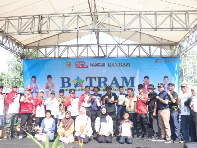 Danramil 03 Cabang Bungin : Antusias Warga Tinggi, Program Botram Disdukcapil Bekasi Sukses Digelar di Muara Gembong