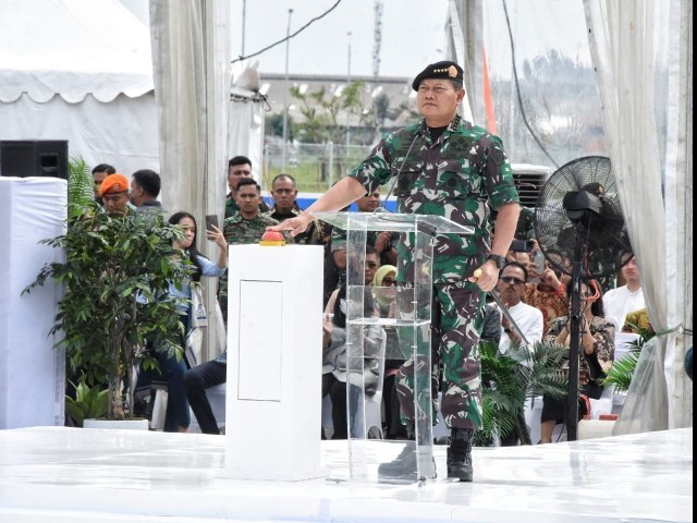 Peresmian monumen Panglima Besar Jenderal Soedirman