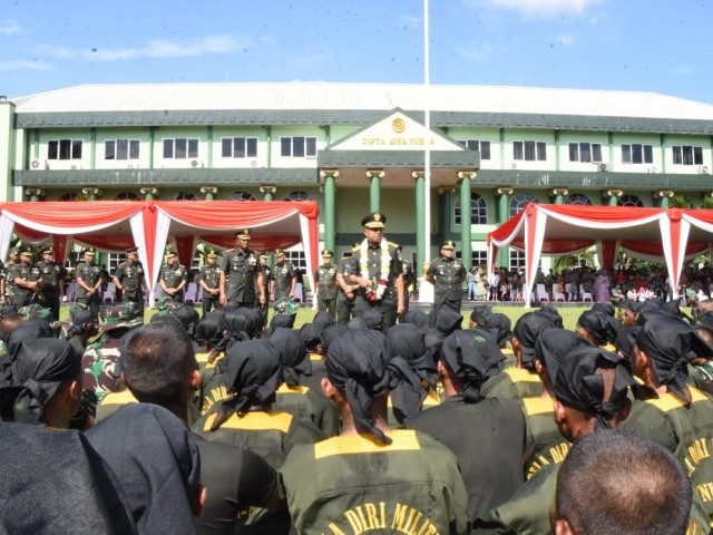 Pengarahan Kepada Bintara TNI AD TA 2022 Rindam Jaya