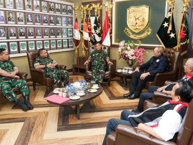 Jalin Silaturahmi Kodam Jaya Dengan Pengurus Pusat Institut Karate-Do Indonesia (INKAI)