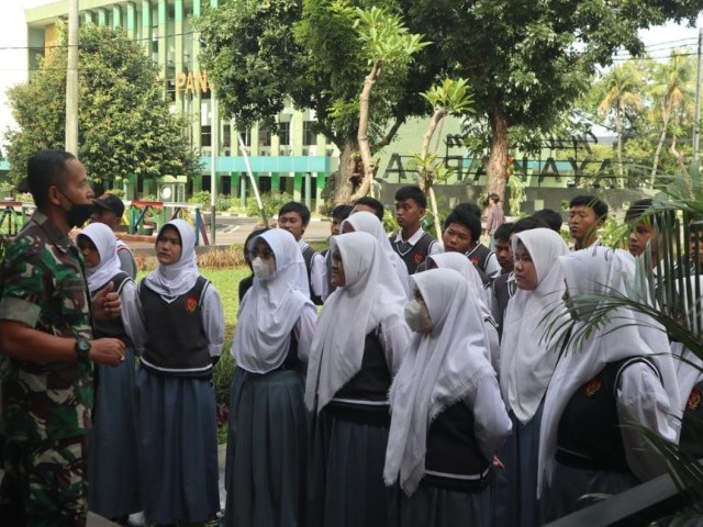 Antusias SMK Poncol Kunjungi Museum Jayakarta Kodam Jaya
