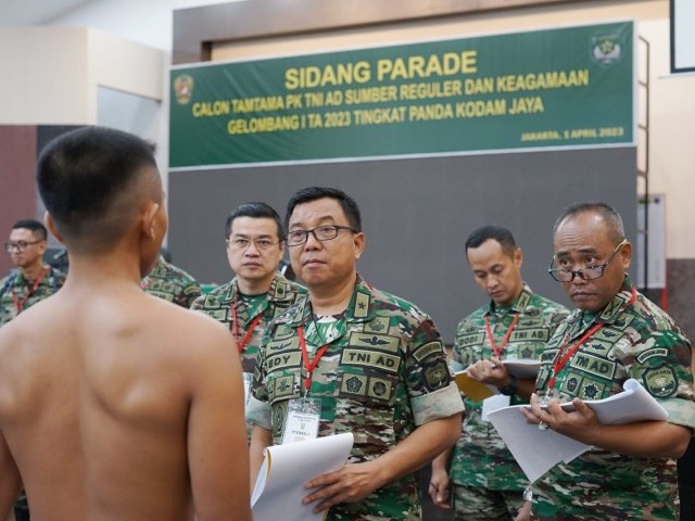 Sidang Parade Calon Tamtama PK TNI AD Sumber Reguler dan Keagamaan Gel I TA 2023 Tingkat Panda Kodam Jaya
