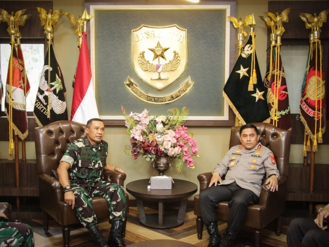 Tingkatkan Sinergitas TNI-POLRI, Pangdam Jaya Sambut Kunjungan Kapolda Metro Jaya