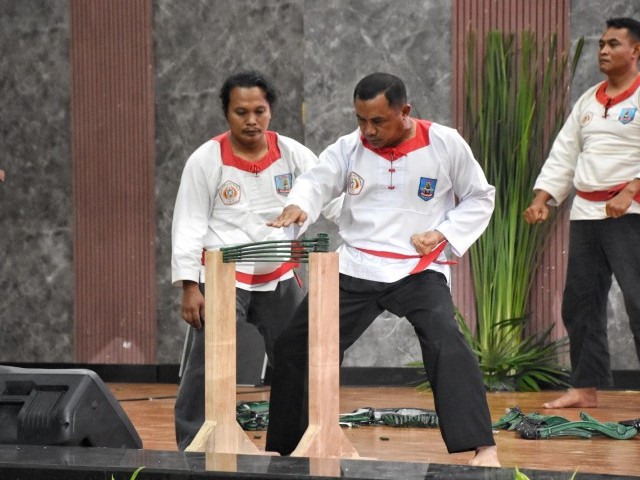 Atraksi Seni Beladiri Tangan Kosong Merpati Putih Warnai Acara Munaslub 2023