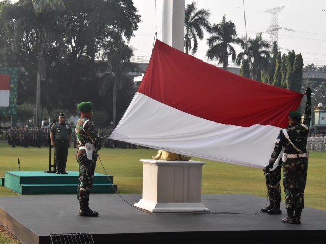 Kodam Jaya Laksanakan Upacara Bendera Mingguan