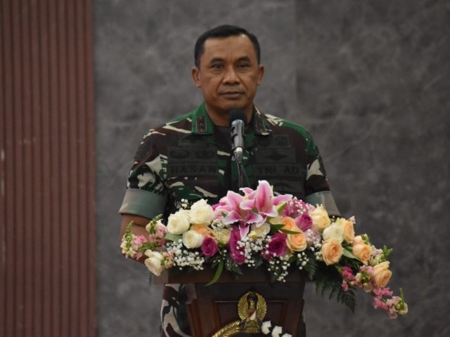 Pangdam Jaya membuka Rapat Kerja Persit KCK Pengurus Daerah Jaya Tahun 2023