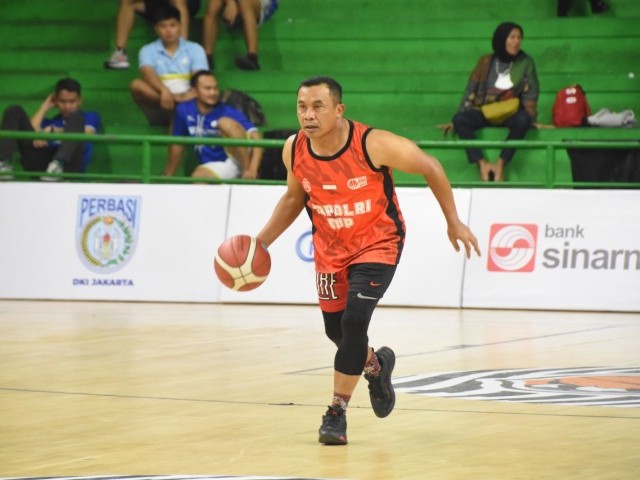 Pangdam Jaya Ikuti Pertandingan Eksibisi Basket Kapolri Cup