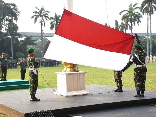 Pimpin Upacara Bendera Kababinminvetcaddam Jaya Inspektur Upacara
