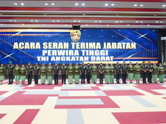 Pangdam Jaya Hadiri Serah Terima Jabatan Di Lingkungan TNI AD