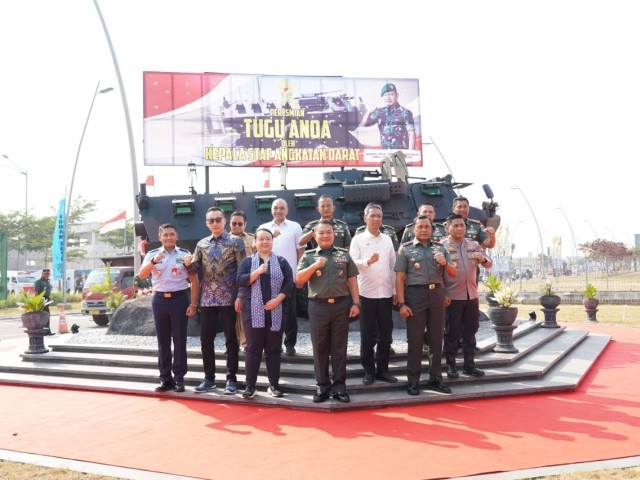 Pangdam Jaya Mendampingi Kasad Menghadiri Rangkaian HUT RI ke 78 Di Pantai Indah Kapuk