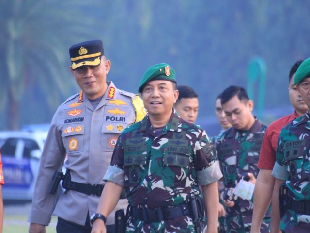Kasdam Jaya Menghadiri Apel Gelar Pasukan TNI-Polri dalam Rangka Pengamanan KTT Asean 2023