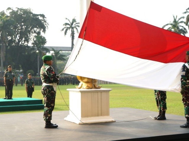 Kodam Jaya Laksanakan Upacara Bendera Mingguan Hari Senin