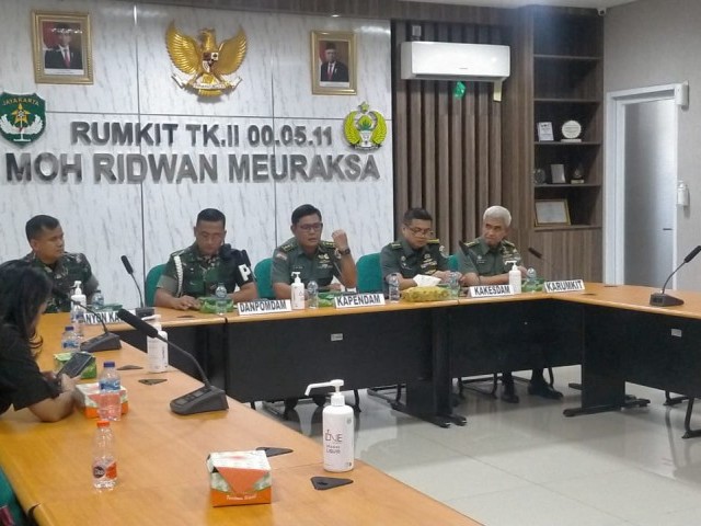 Kodam Jaya Berikan Keterangan Pers Tentang  Anggota TNI Yang Melawan Arah di Tol MBZ KM 25 Cikarang
