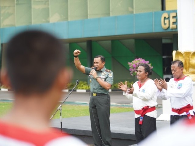 Apresiasi dan Bangga, Pangdam Jaya Saat Meninjau Kesiapan Latihan Beladiri Tangan Kosong Merpati Putih