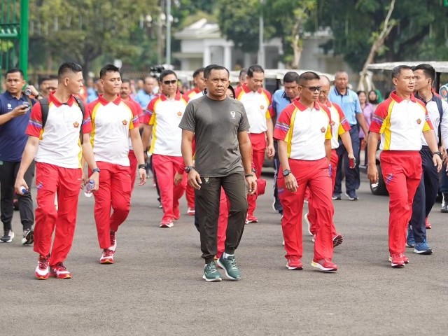 Meriahkan HUT ke-78 TNI Tahun 2023, Pangdam Jaya Menghadiri Olahraga Bersama