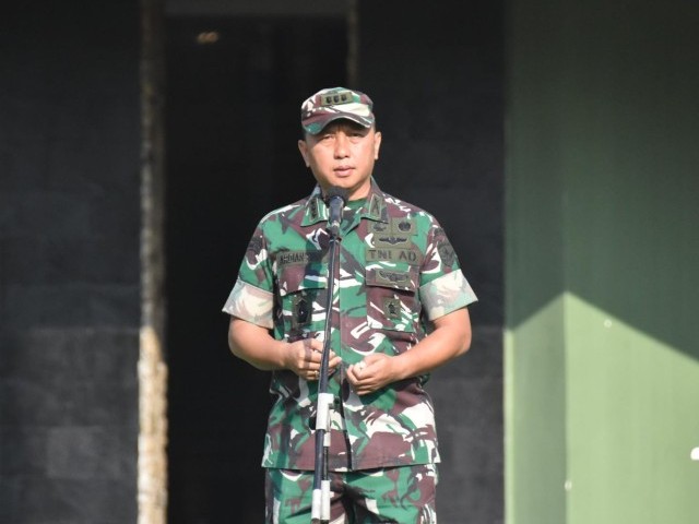 Asops Kasdam Jaya Sampaikan Point Penting Pada Apel Gabungan Personil Makodam Jaya