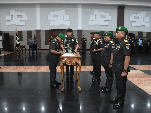 Dua Jabatan Staregis Pejabat Kodam Jaya Diserahterimakan