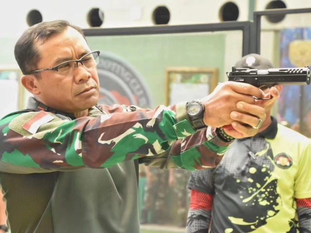 Lomba Tembak Pistol Eksibisi Eksekutif dan Falling Plate Dalam Rangka HUT Ke-74 Kodam Jaya Tahun 2023
