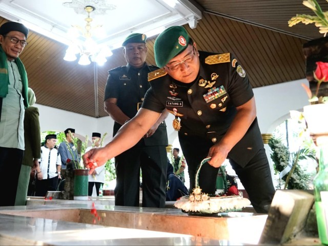 Kasdam Jaya Pimpin Ziarah ke Makam Pangeran Jayakarta