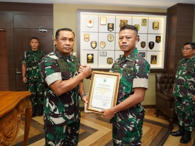 Jabatan Dandenzipur 3/ATD Diserahkan ke Pangdam Jaya