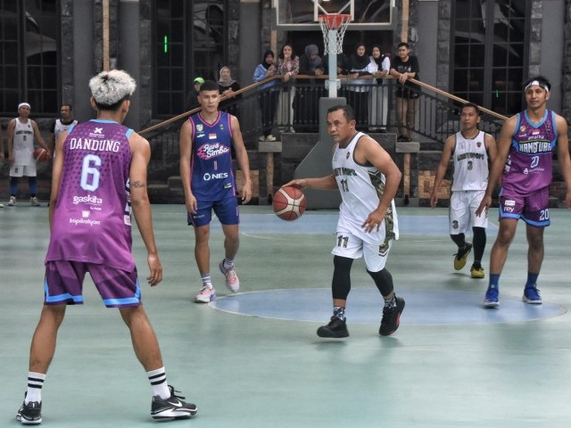 Jaga Kebugaran dan Tingkatkan Stamina Dengan Olahraga Bersama Bola Basket